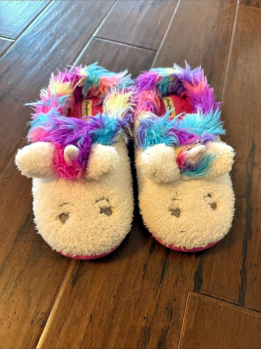 Dearfoams Kid's Novelty Unicorn Fuzzy Slipper Unicorn Fuzzy slippers